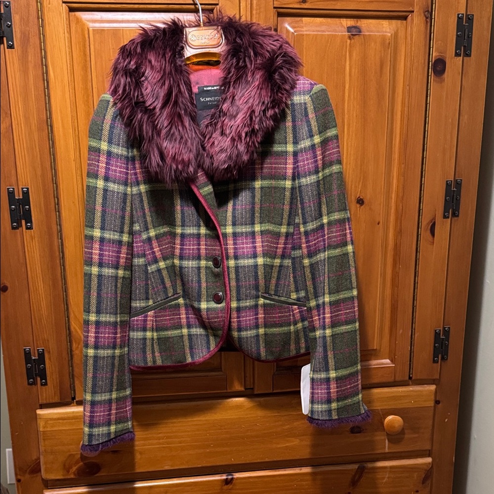 Schneider of Salsburg/Beretta Italy 🇮🇹 Women's Multicolor Lambswool Plaid Blazer